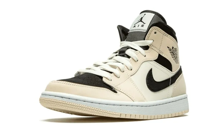 Air Jordan 1 Mid Barely Orange (W)