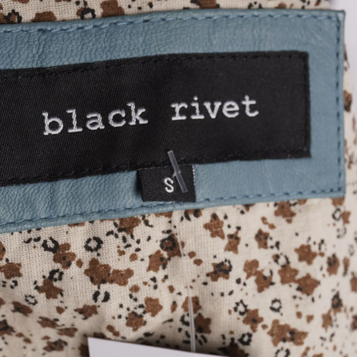 Black Rivet Chamarra
