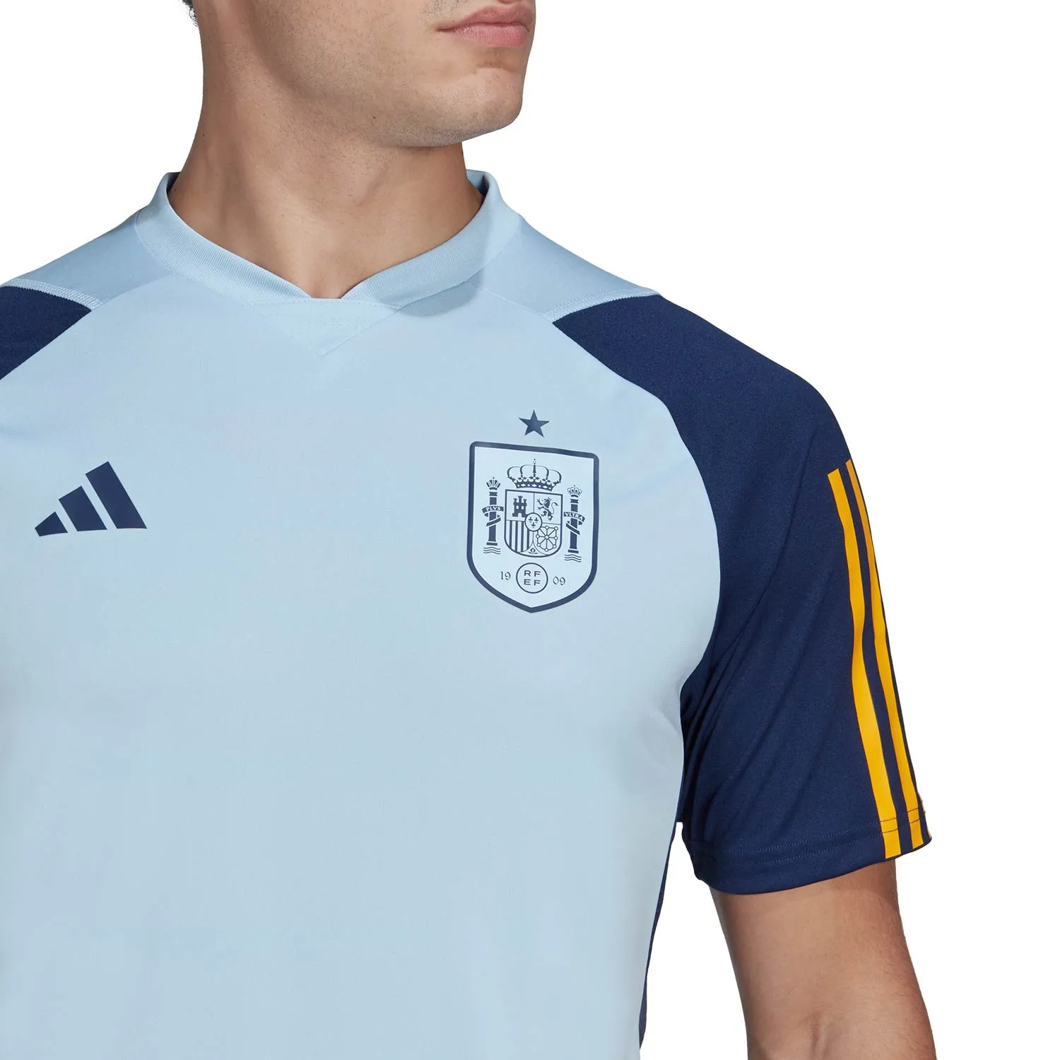 Camiseta adidas España entrenamiento staff