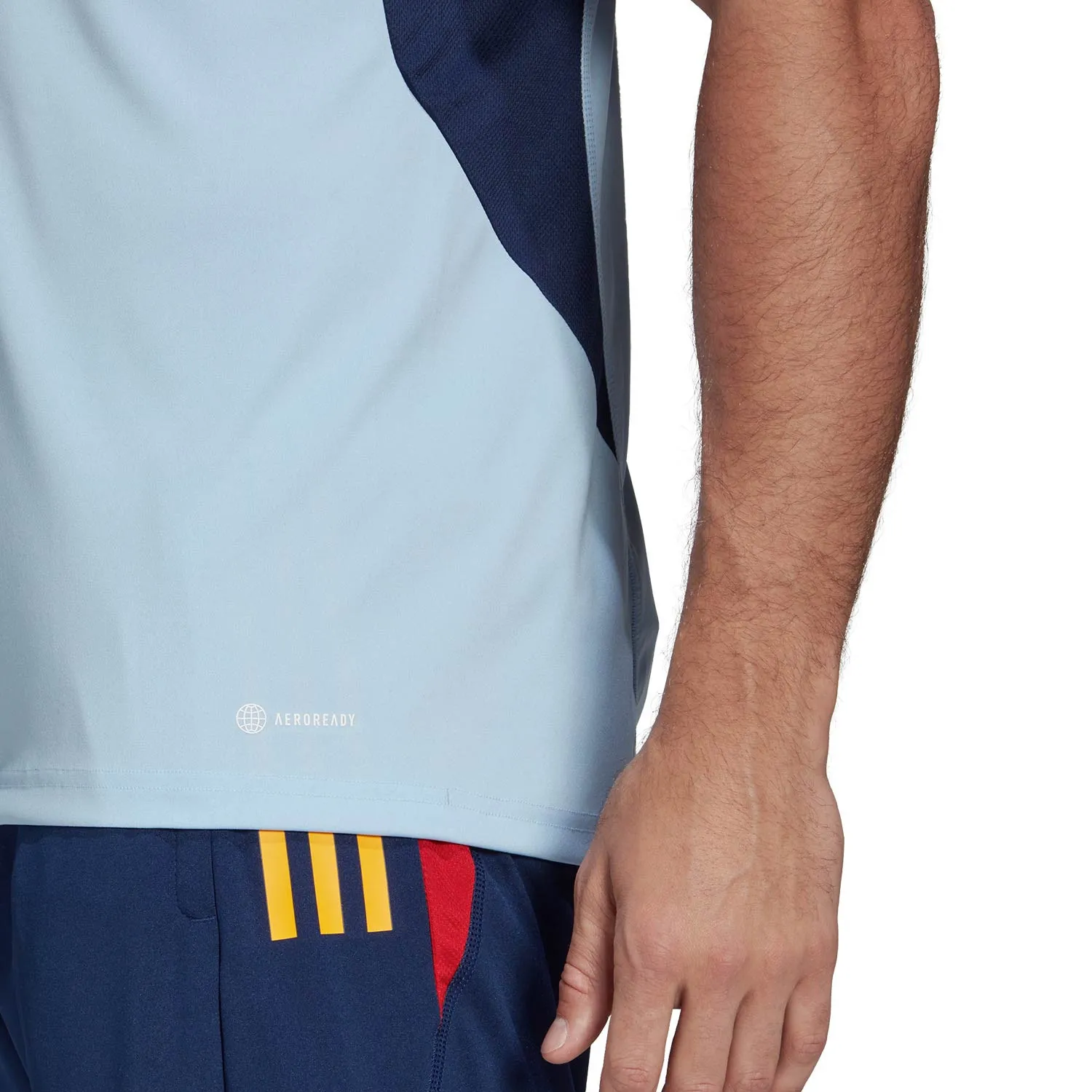 Camiseta adidas España entrenamiento staff
