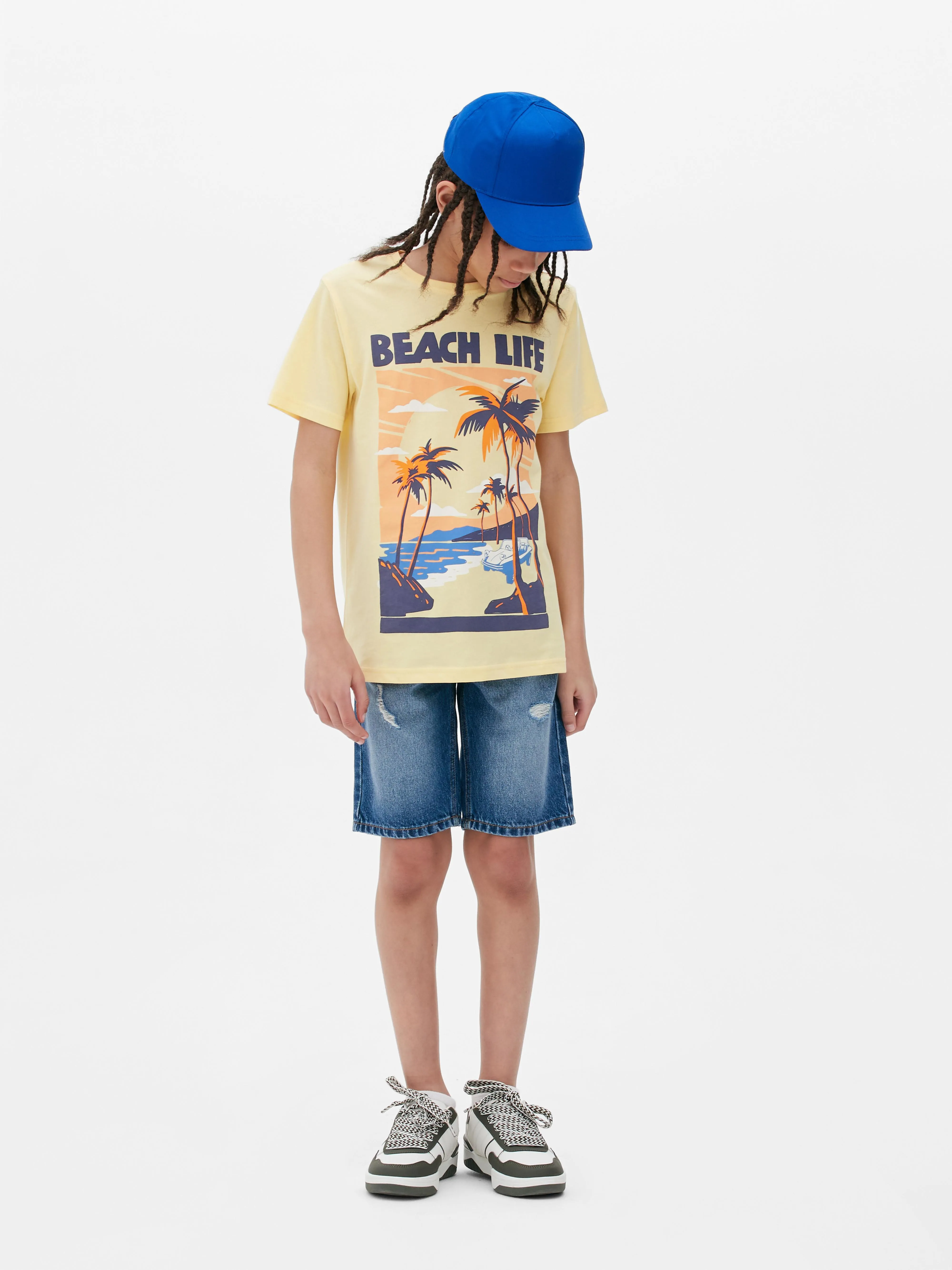 Camiseta con diseño abstracto