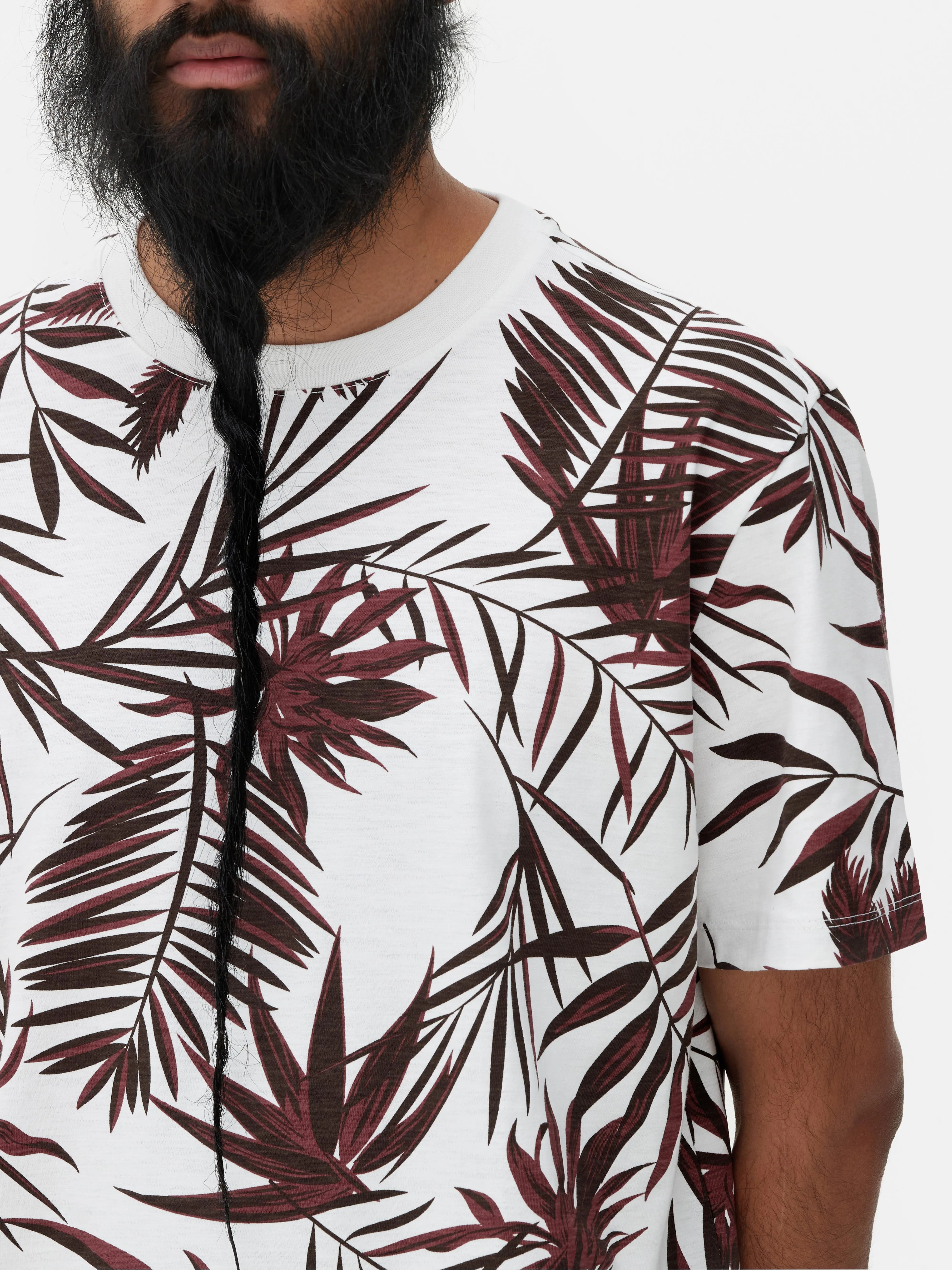 Camiseta con estampado botánico