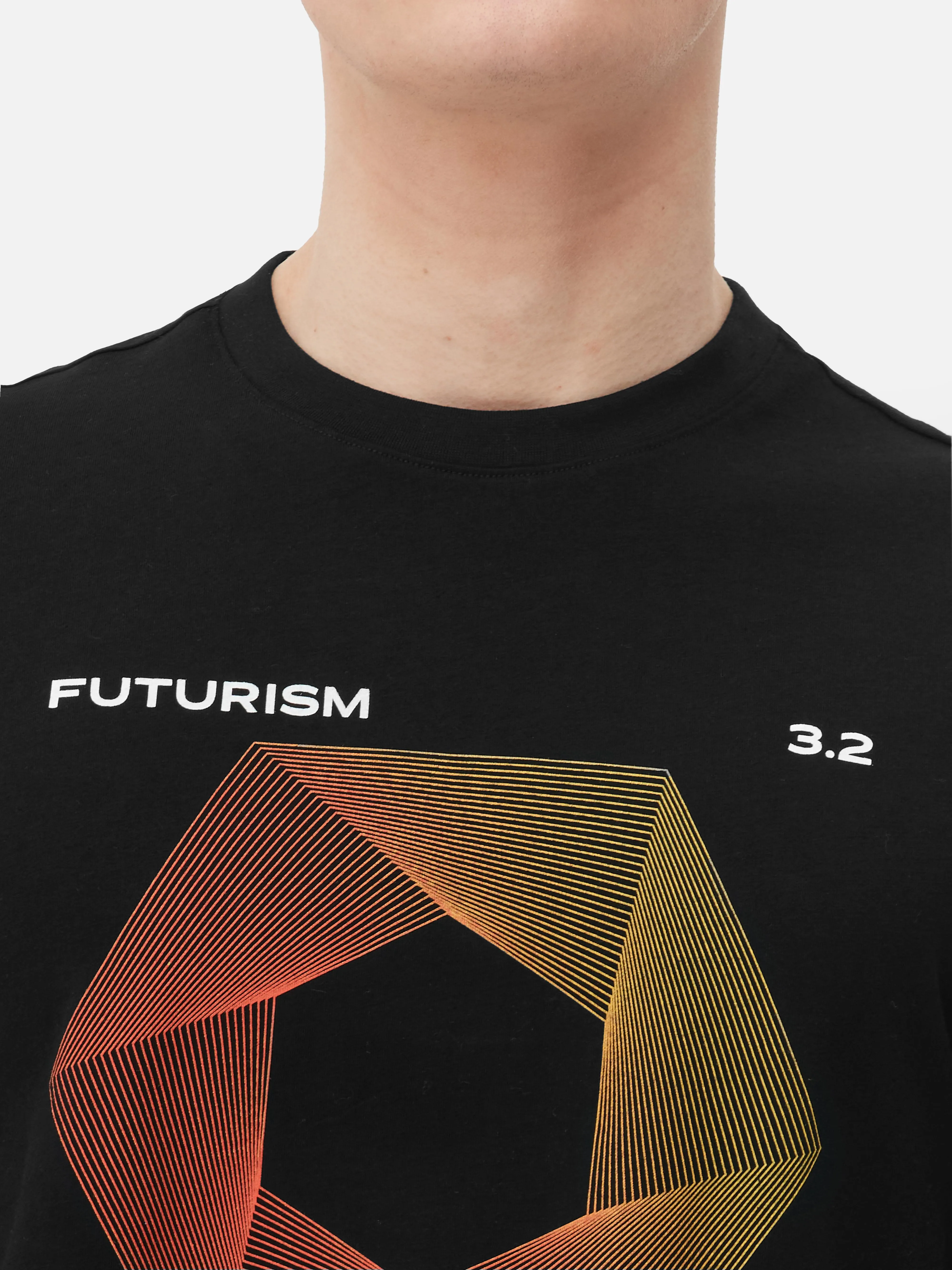 Camiseta con estampado futurista