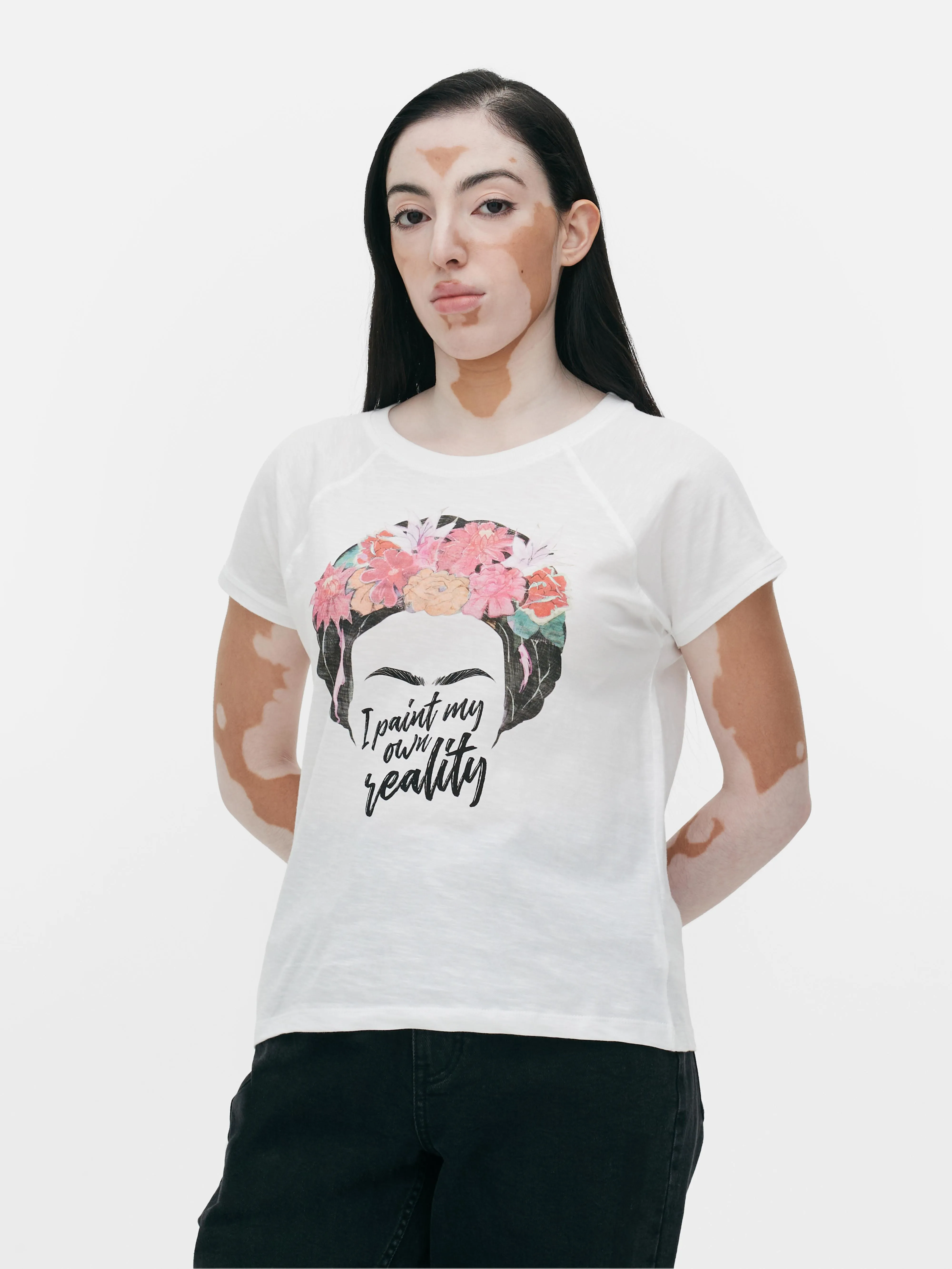 Camiseta con estampado gráfico de Frida Kahlo