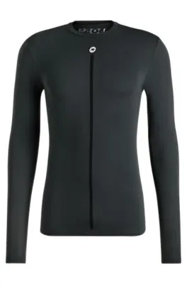Camiseta interior BOSS x ASSOS con contenido de carbono que controla los olores