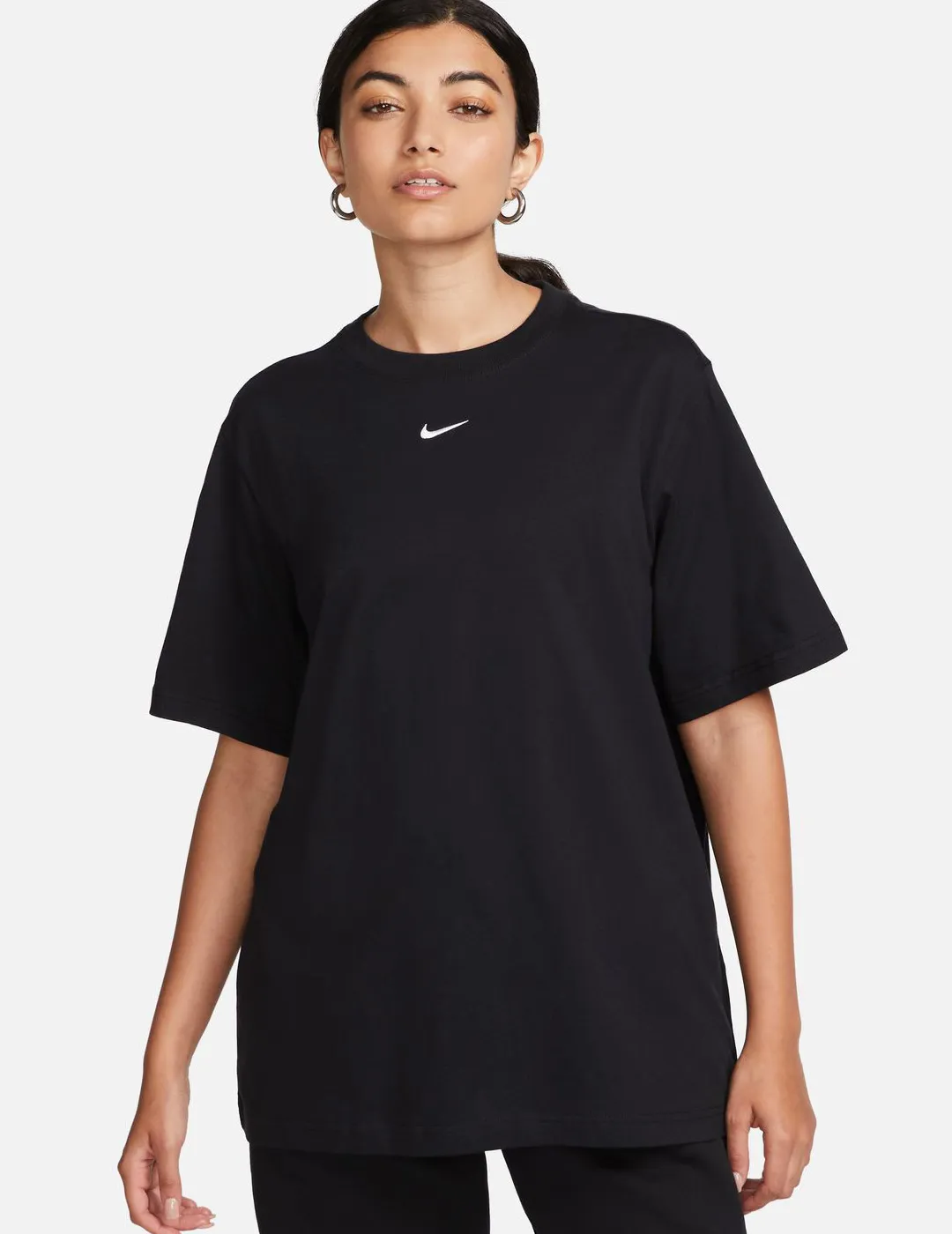 camiseta nike mujer  SPORTSWEAR ESSENTIAL, negro