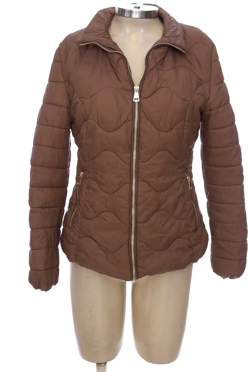 CHAQUETA / ABRIGO COLOR CAFé  CLOSEANDO