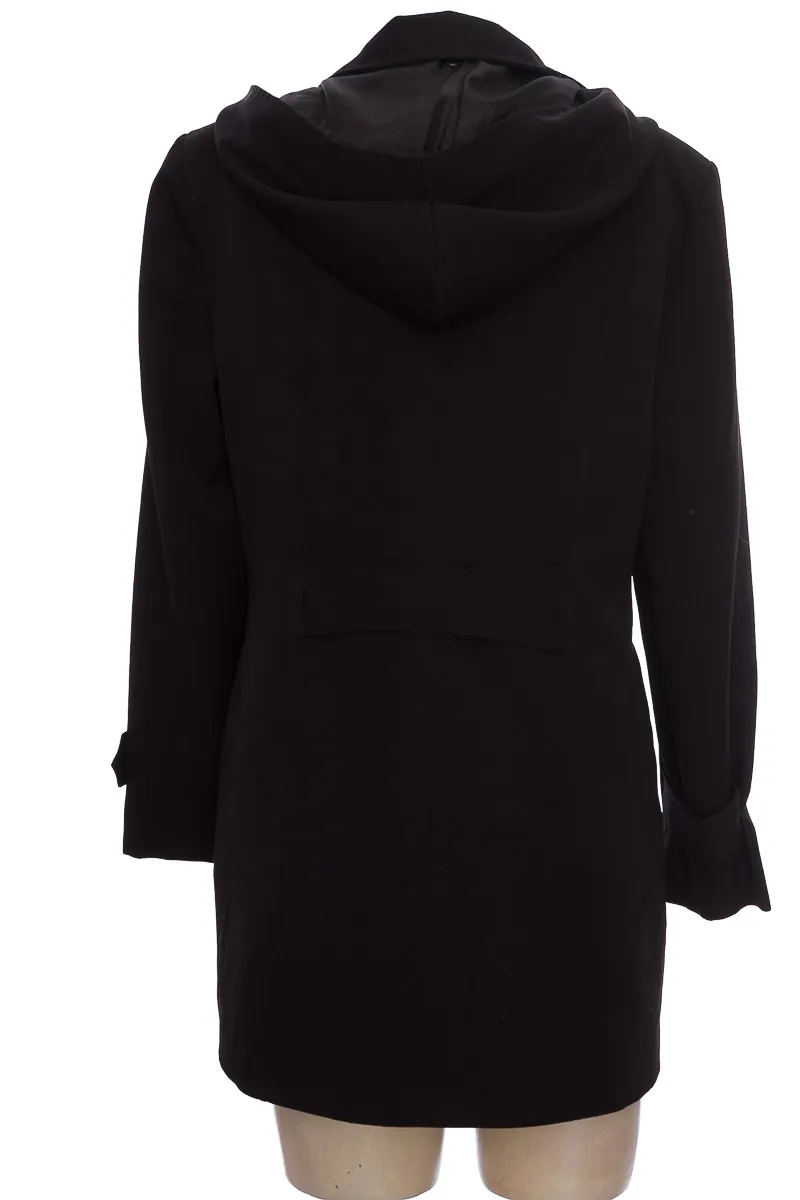CHAQUETA / ABRIGO COLOR NEGRO  CLOSEANDO