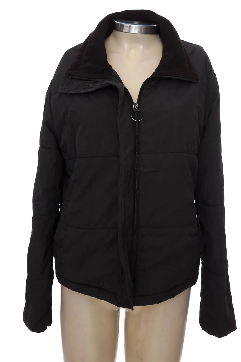 CHAQUETA / ABRIGO COLOR NEGRO  STRADIVARIUS