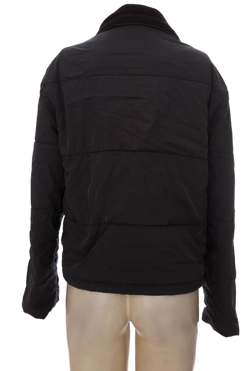CHAQUETA / ABRIGO COLOR NEGRO  STRADIVARIUS