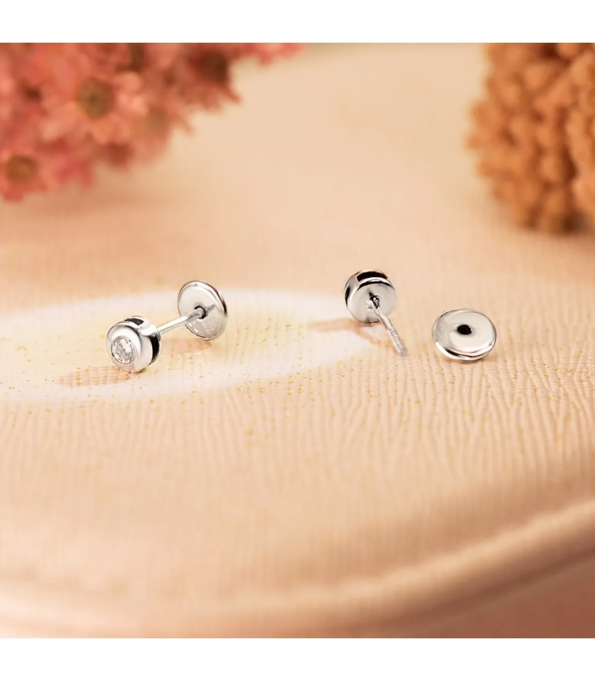 Clous d'oreilles Mercedes 4 mm Or Blanc 18 Carats