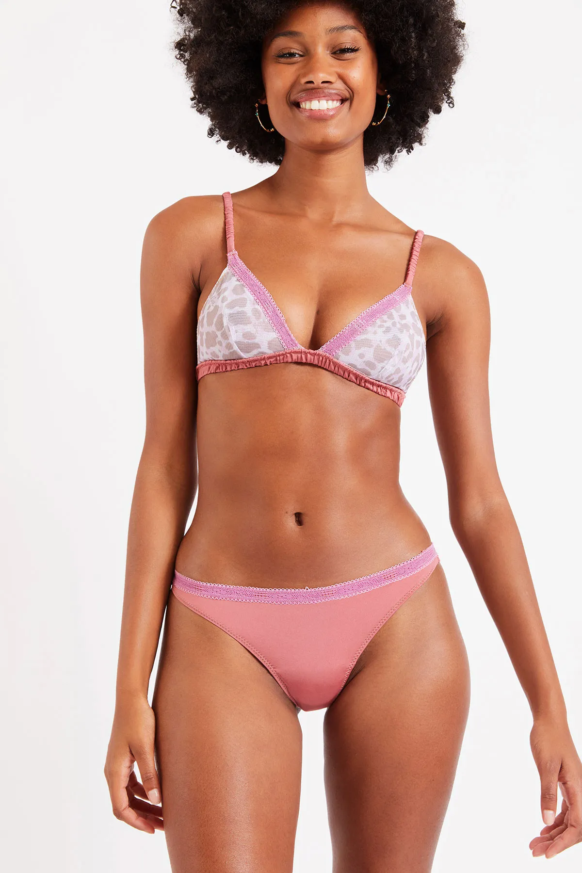 Conjunto de lencería en rosa mixto Loving Jealous & Pretty Silky