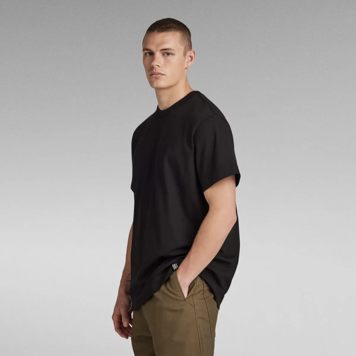 D23471 C784 ESSENTIAL LOOSE6484 BLACK