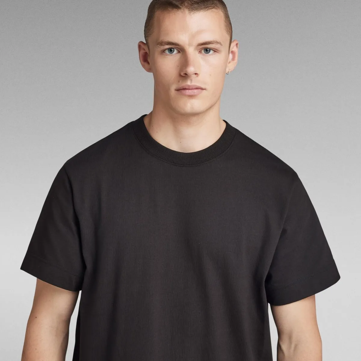 D23471 C784 ESSENTIAL LOOSE6484 BLACK