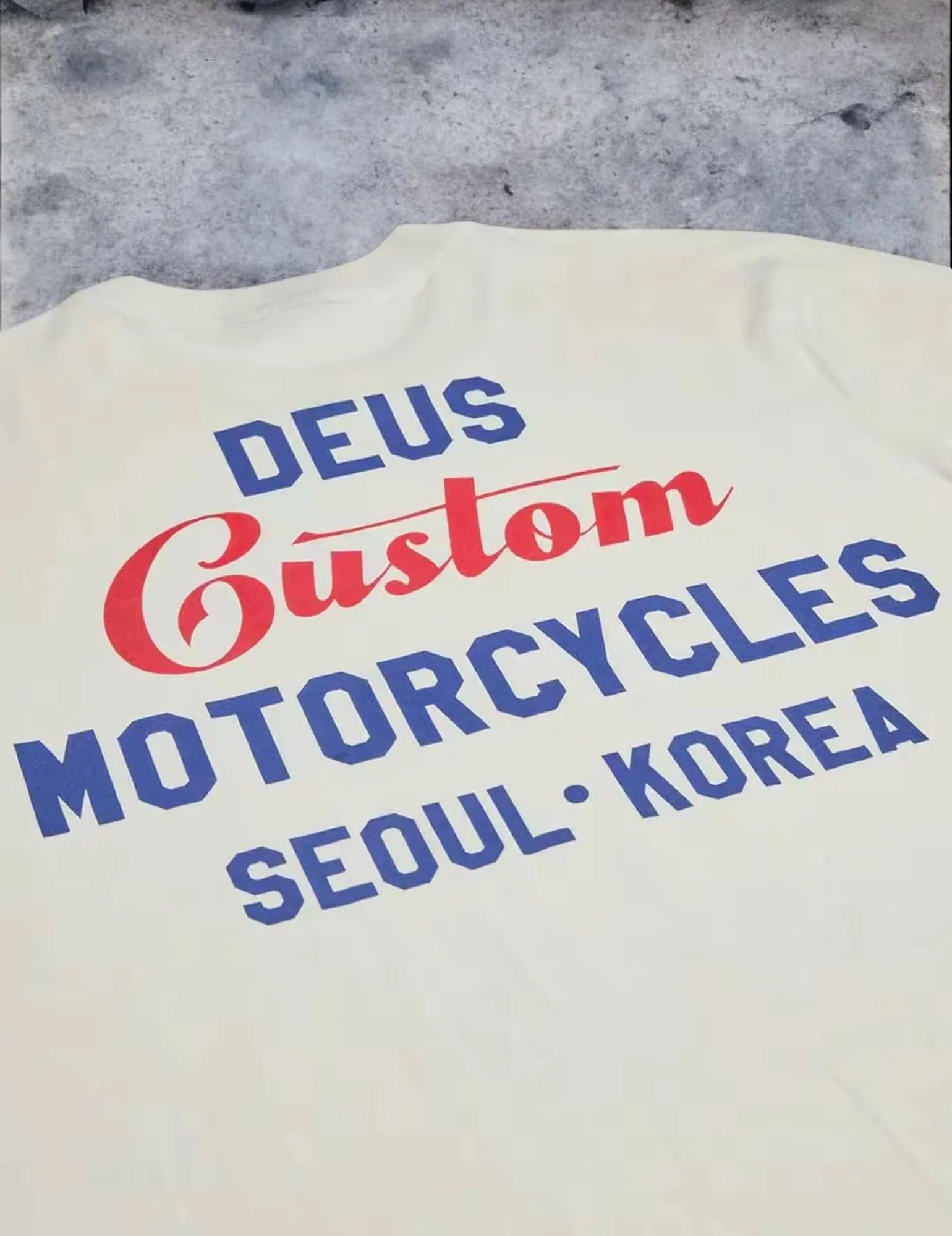 Deus Ex Machina – Camiseta Time taker vintage white