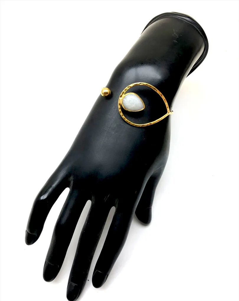 ELEGANTES PULSERAS DORADAS CON PIEDRAS BLANCAS ALTA BISUTERIA