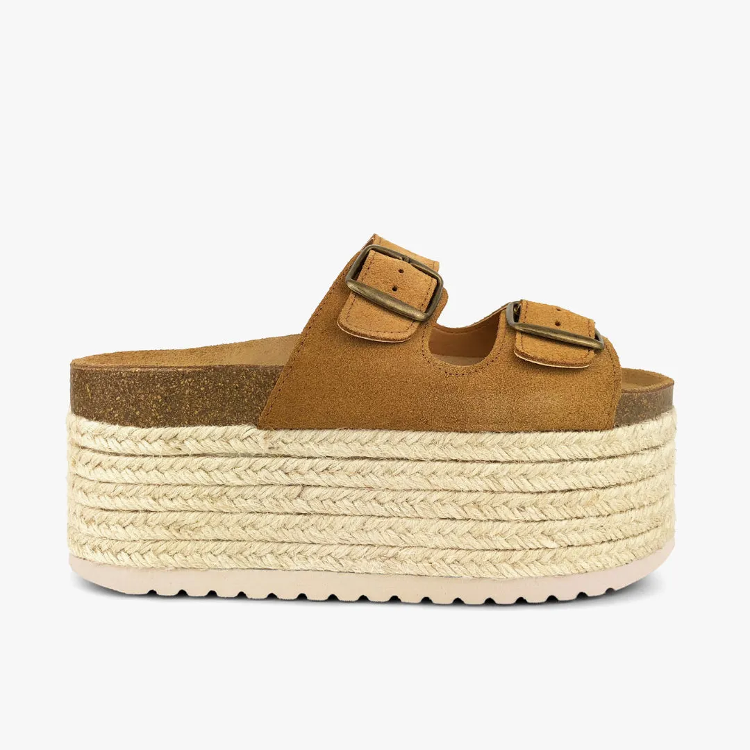 FRICA CAMEL  SANDALIAS MARRONES CON PLATAFORMA DE ESPARTO ALTA