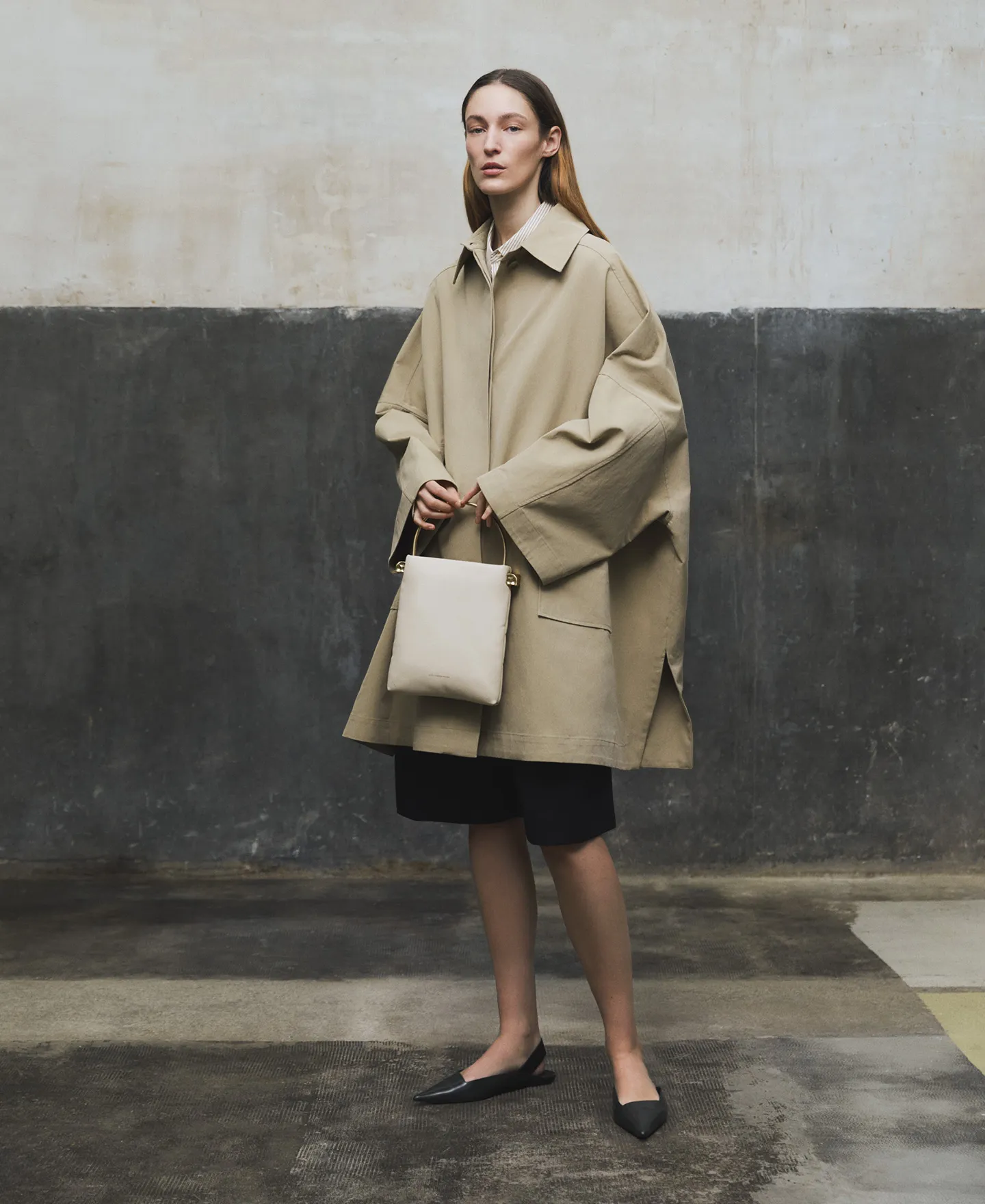 Grey responsible leather shoe woman