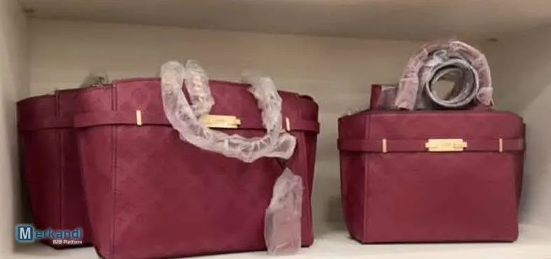 GUESS BAGS, STOCK LOT  BOLSOS DE MUJER, NUEVA COLECCIóN