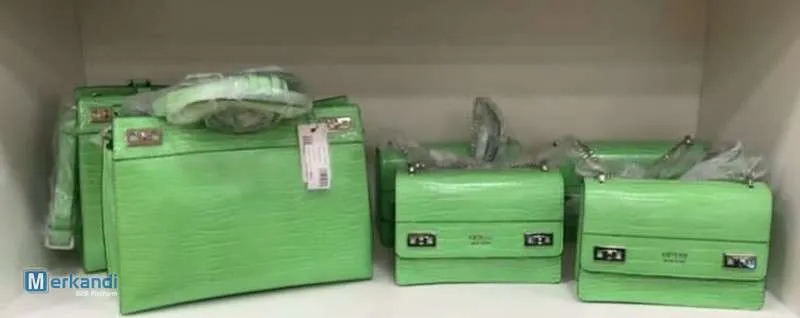 GUESS BAGS, STOCK LOT  BOLSOS DE MUJER, NUEVA COLECCIóN