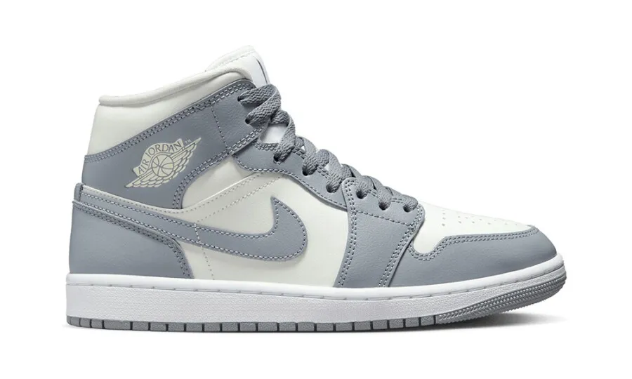 Jordan 1 Mid 'Stealth' (W)