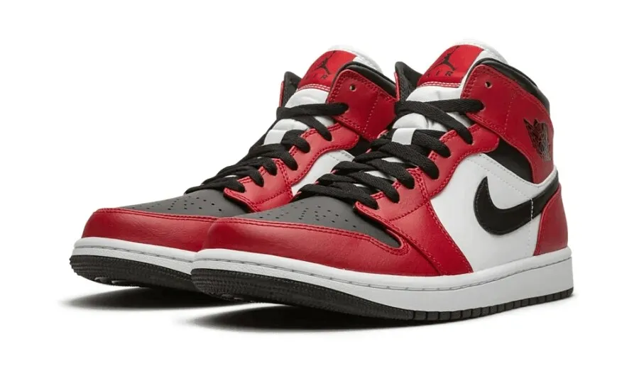 Jordan 1 Mid Chicago Toe