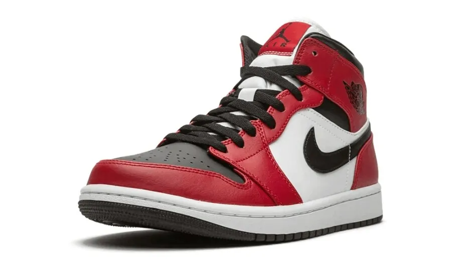 Jordan 1 Mid Chicago Toe
