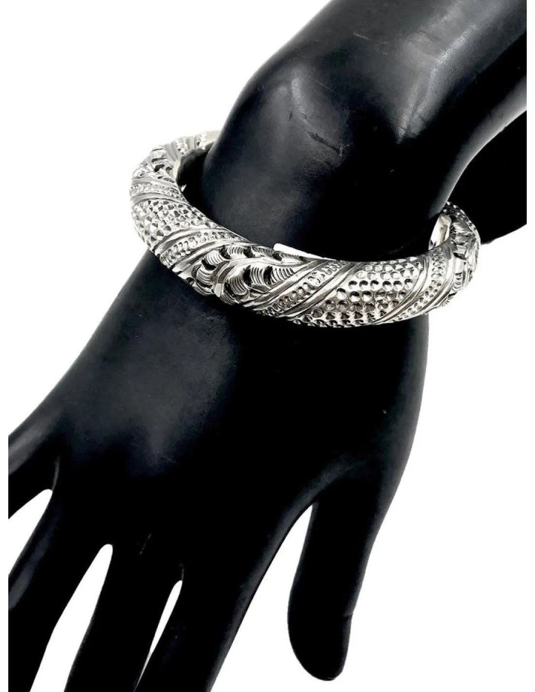 JOYAS PLATA PULSERAS RIGIDAS ANCHAS CON GRABADOS ARTESANALES