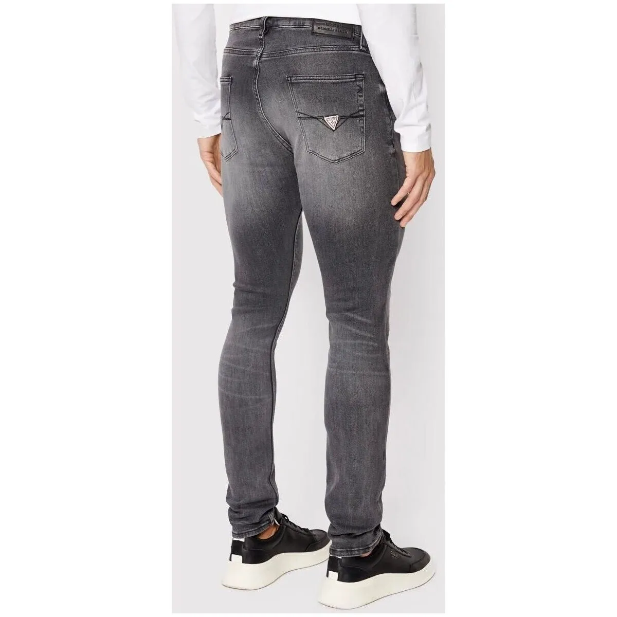 M2YA27 D4Q52 CHRIS2CRG CARRY GREY