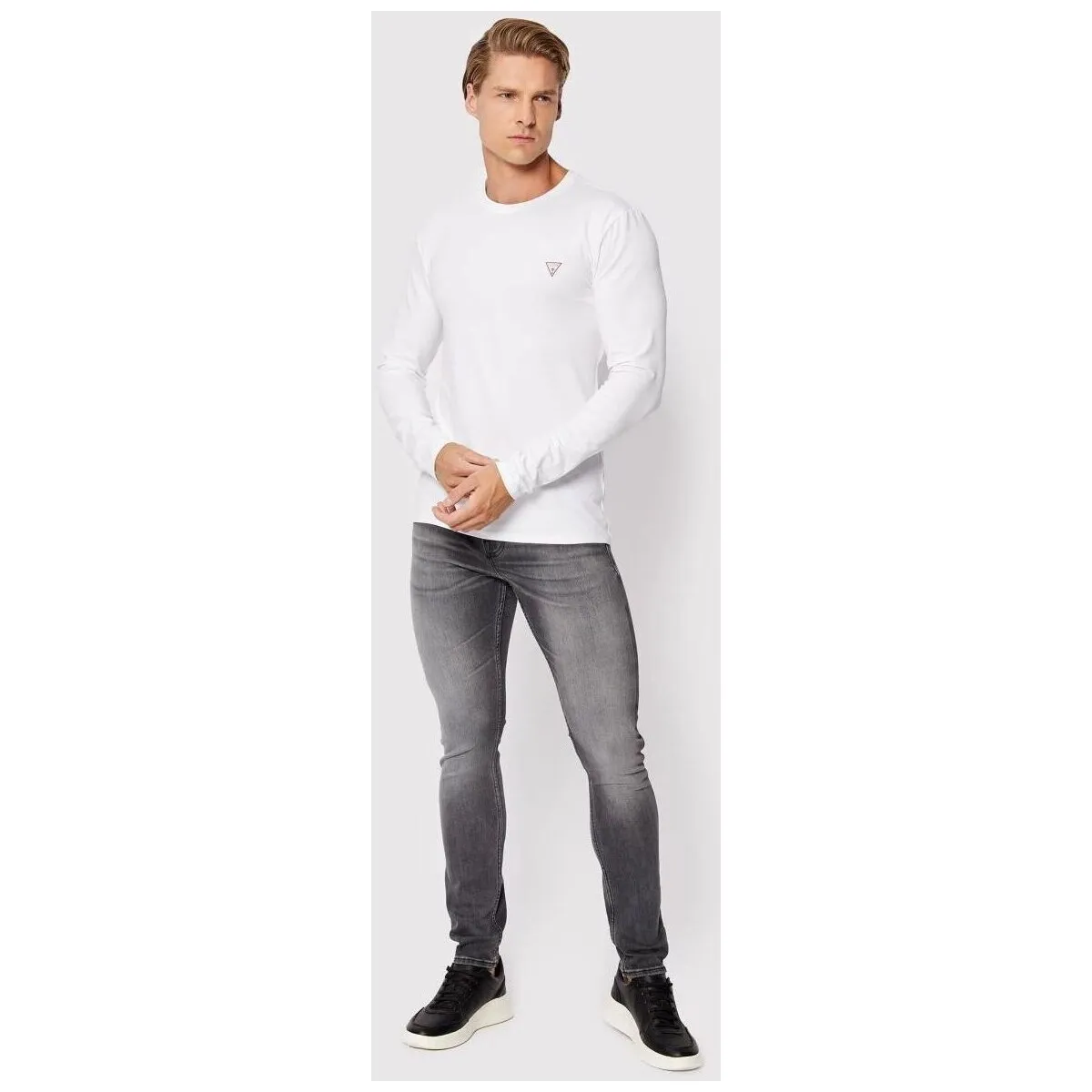 M2YA27 D4Q52 CHRIS2CRG CARRY GREY