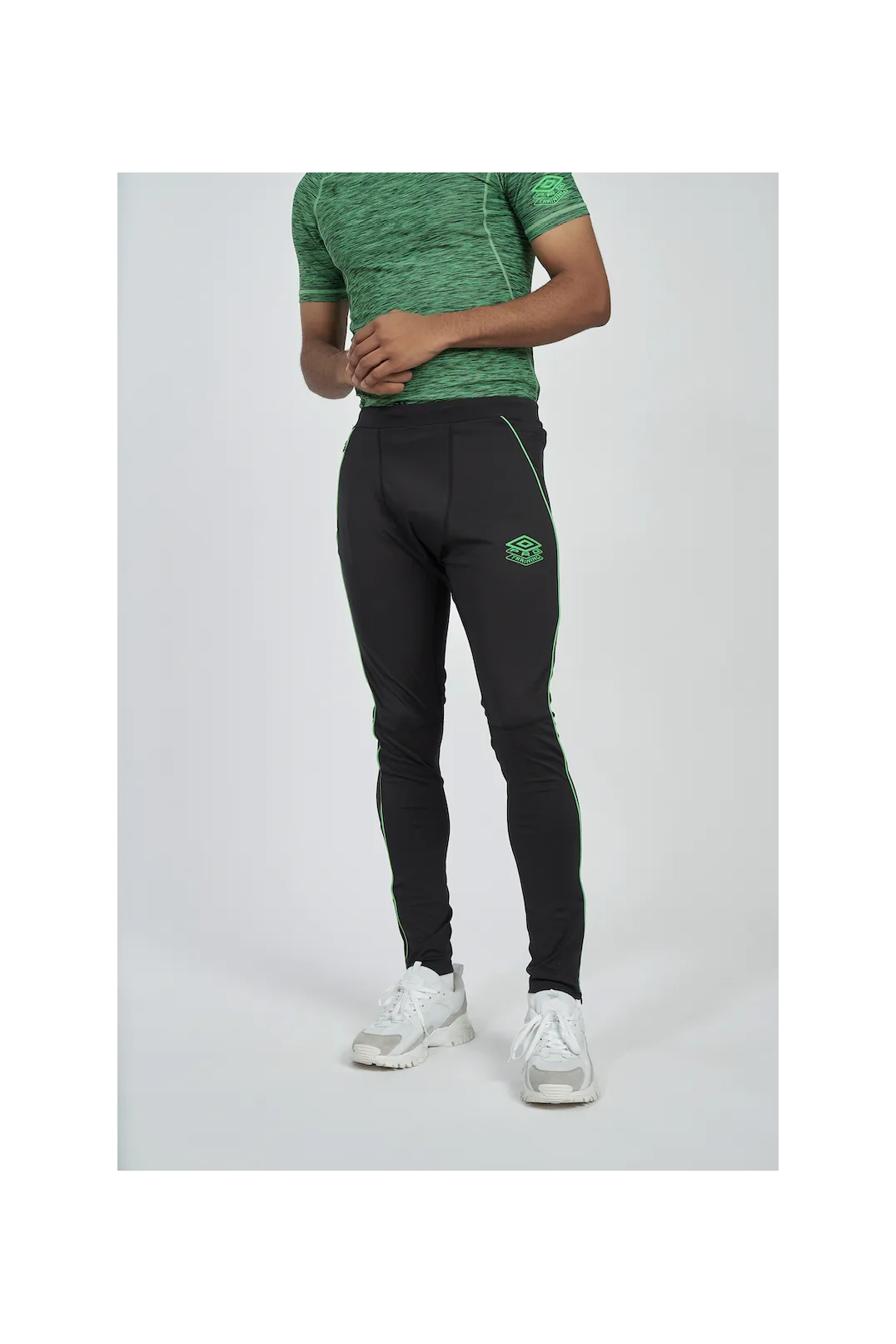 Malla Umbro Pro Training Elite Running Tight Black / Andean Toucan