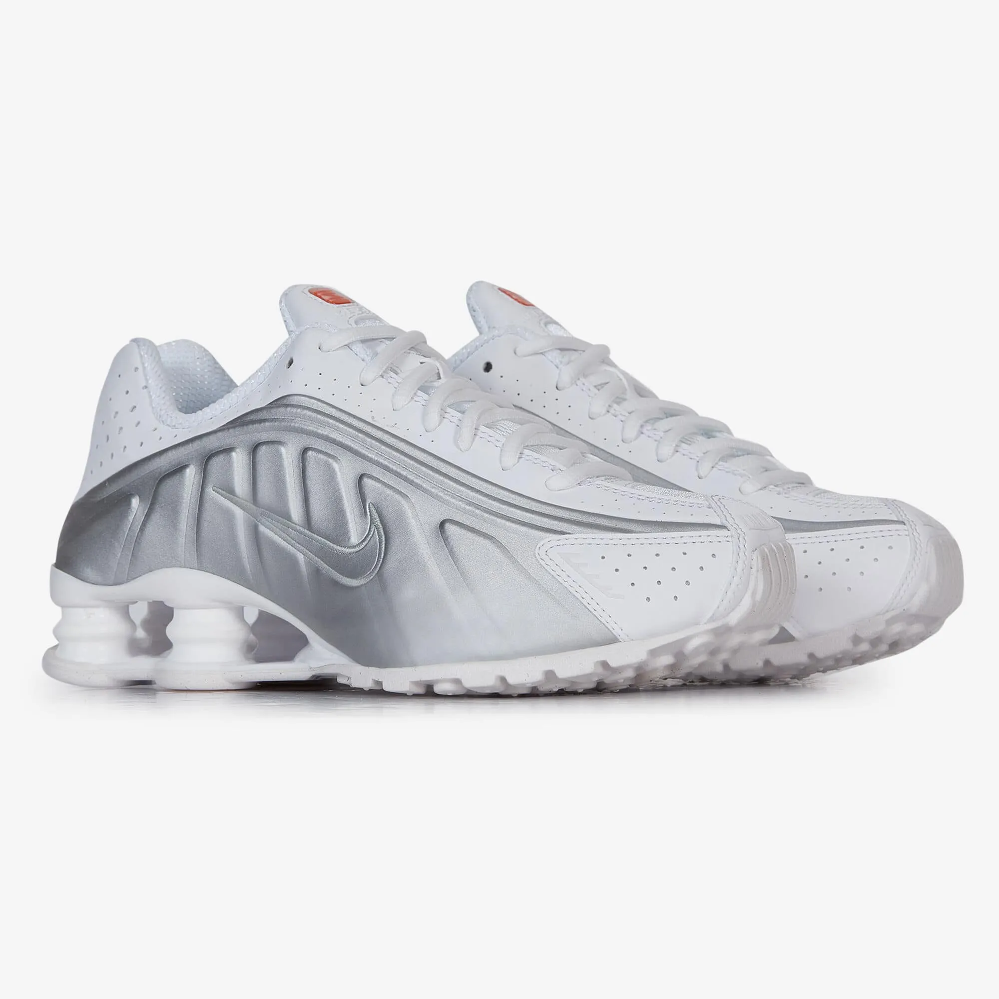 NIKE SHOX R4