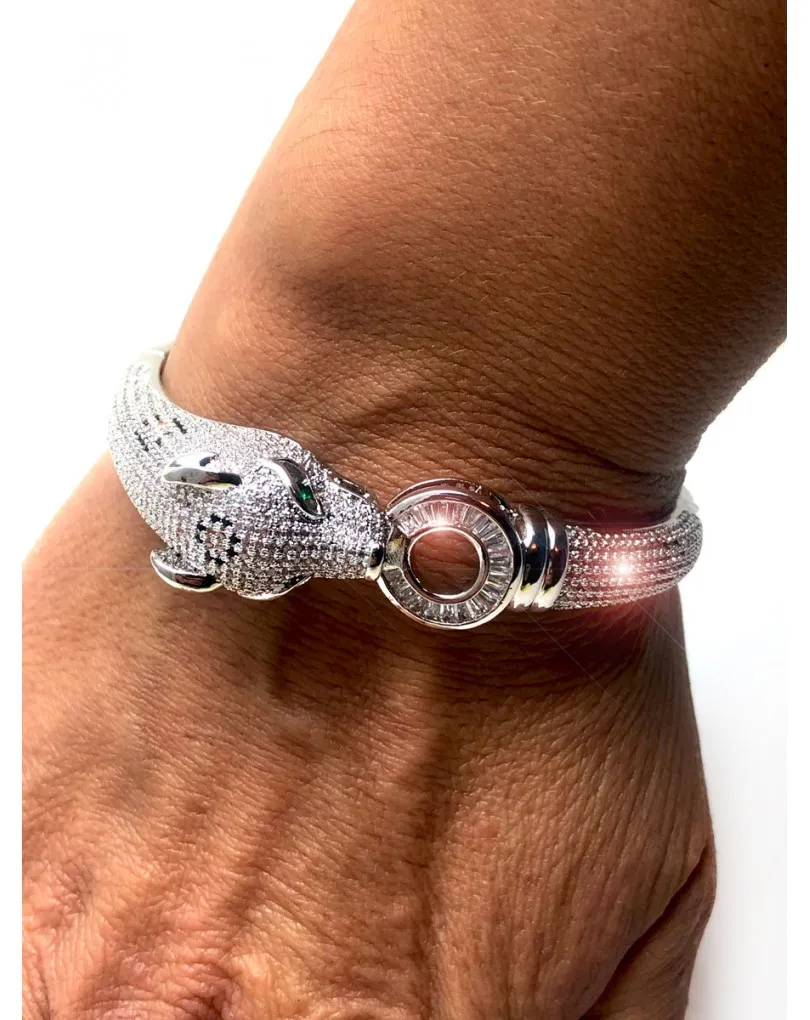 PULSERAS PLATEADAS CON FABULOSA CABEZA FELINA UN CLASICO