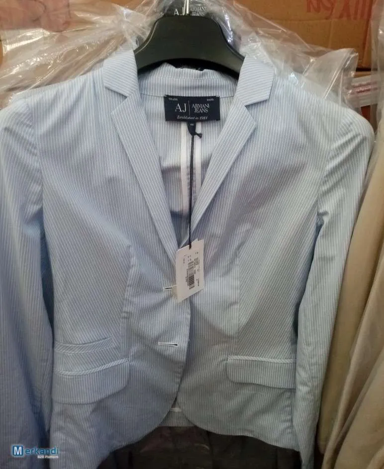 Ropa Armani Jeans, Hombre y Mujer, Nuevo Lote a partir de 165 Unidades: camisas, sudaderas, chaquetas y más