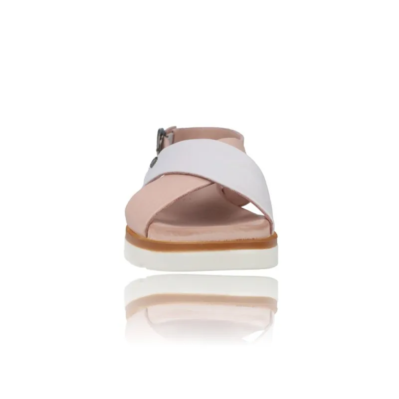 Sandalias con Cuña de estilo Urbano para Mujer de Carmela 160758