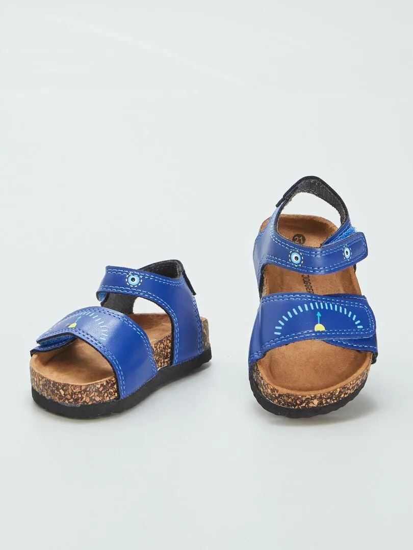SANDALIAS CON TIRAS ESTAMPADAS  AZUL