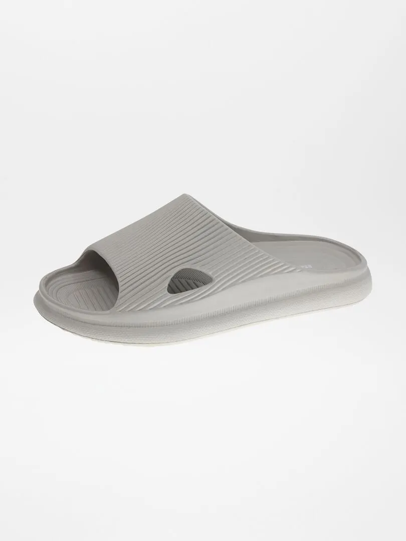 SANDALIAS DE PLAYA GRUESAS  BEIGE