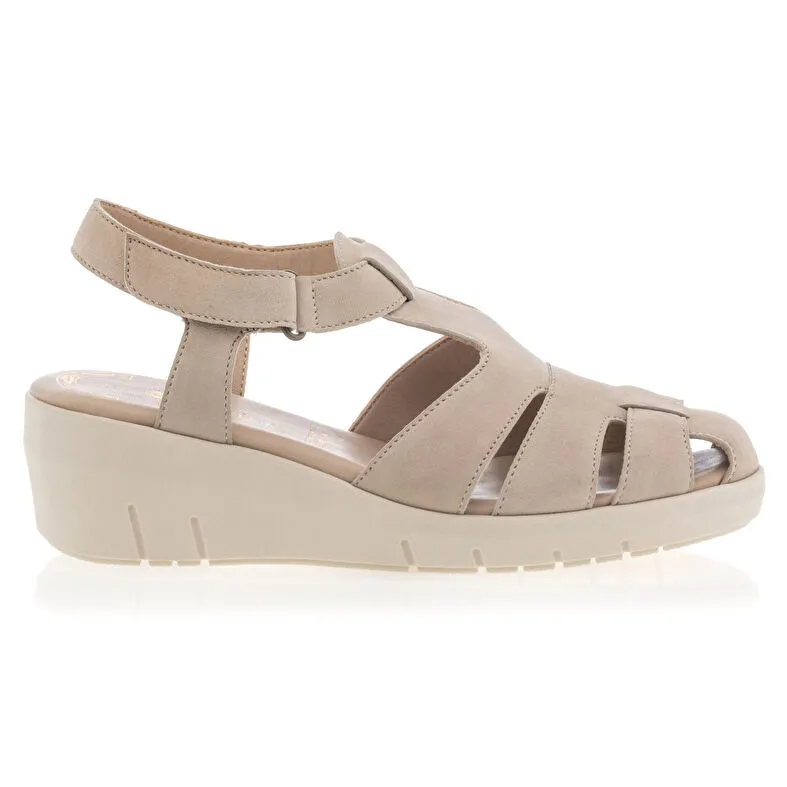 Sandalias/ descalzo mujer beige