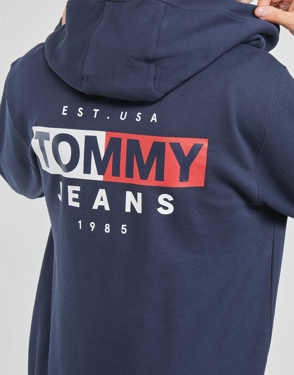 TJM ENTRY FLAG ZIP THRU