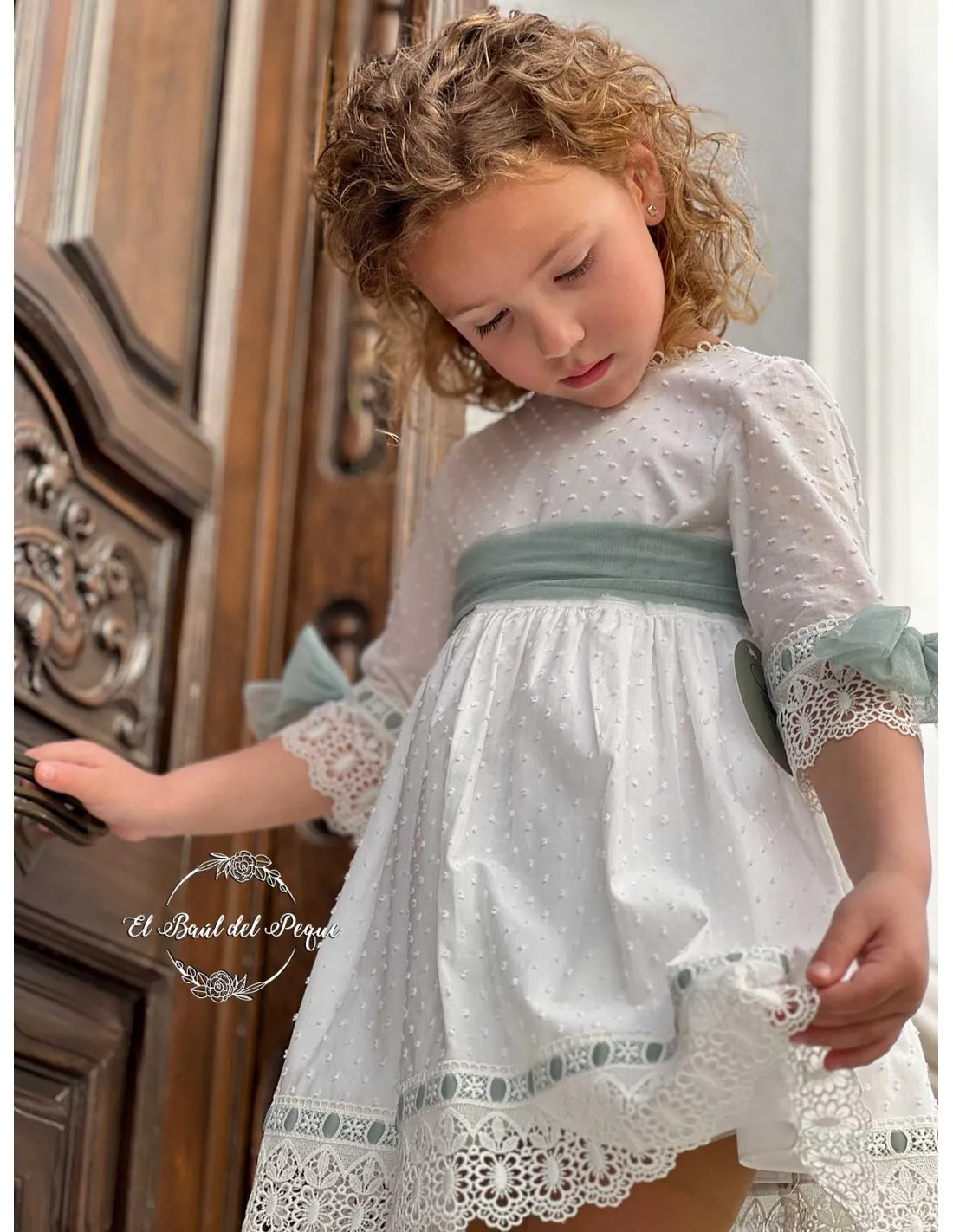 Vestido Ceremonia Plumeti Encajes Julietas Crudo y Verde