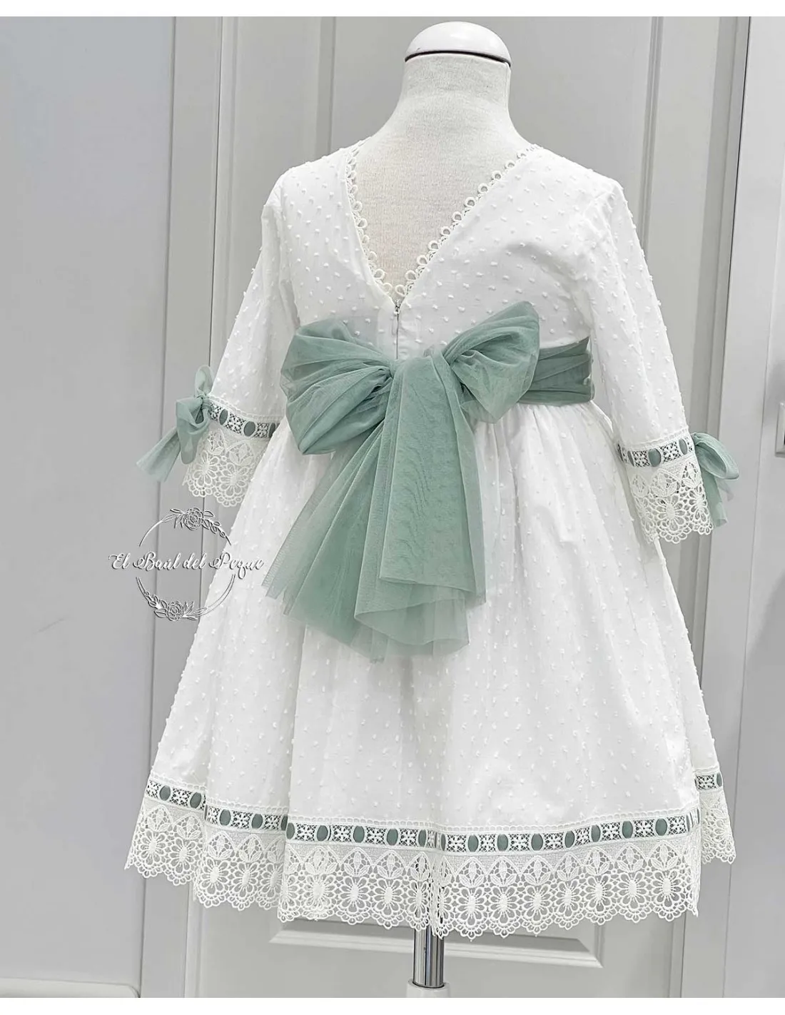 Vestido Ceremonia Plumeti Encajes Julietas Crudo y Verde