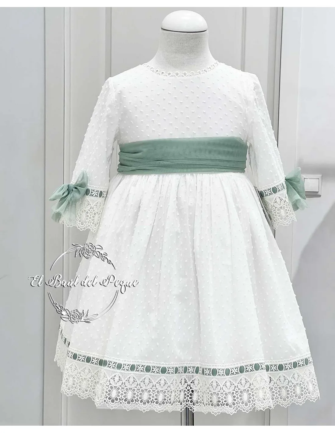 Vestido Ceremonia Plumeti Encajes Julietas Crudo y Verde