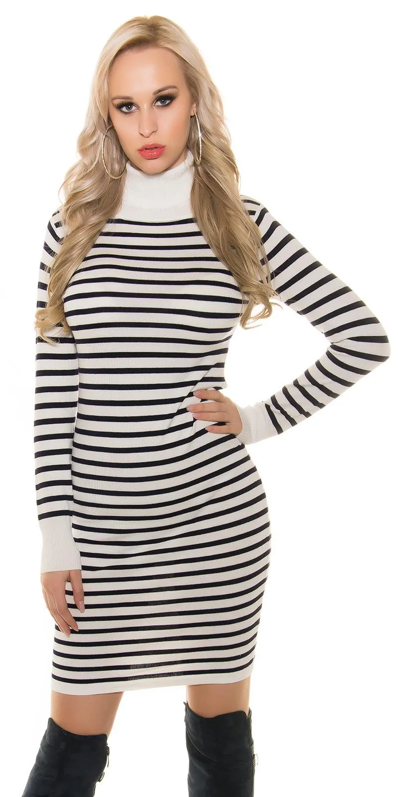 Vestido de punto fino blanco cuello alto