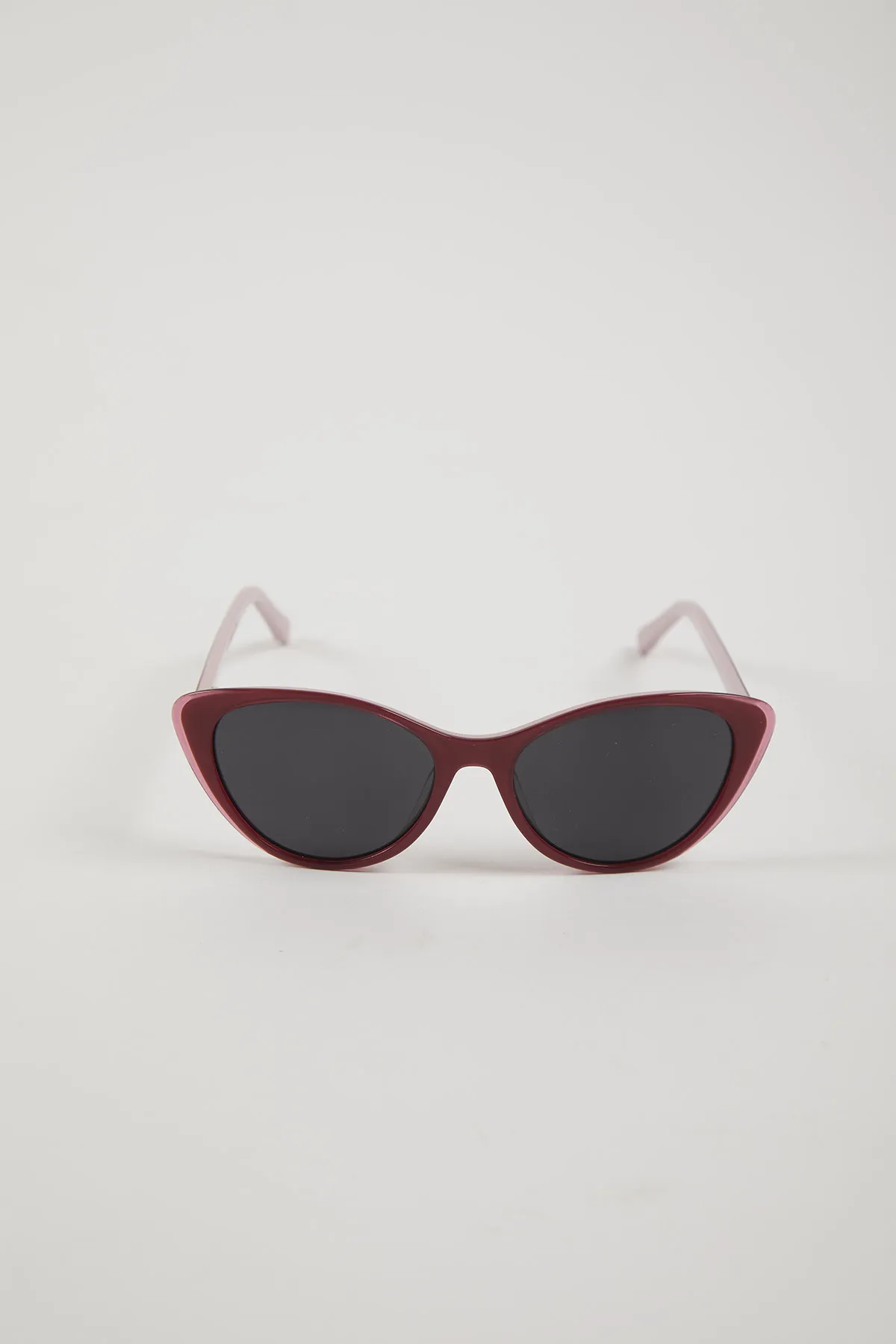 Women fushia sunglasses