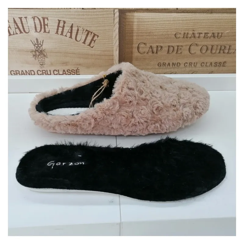 Zapatilla Casa Sra. Garzón. Pelo remolinos Beige 5500
