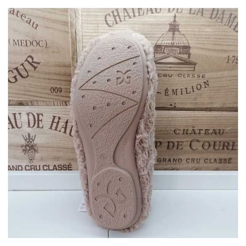 Zapatilla Casa Sra. Garzón. Pelo remolinos Beige 5500