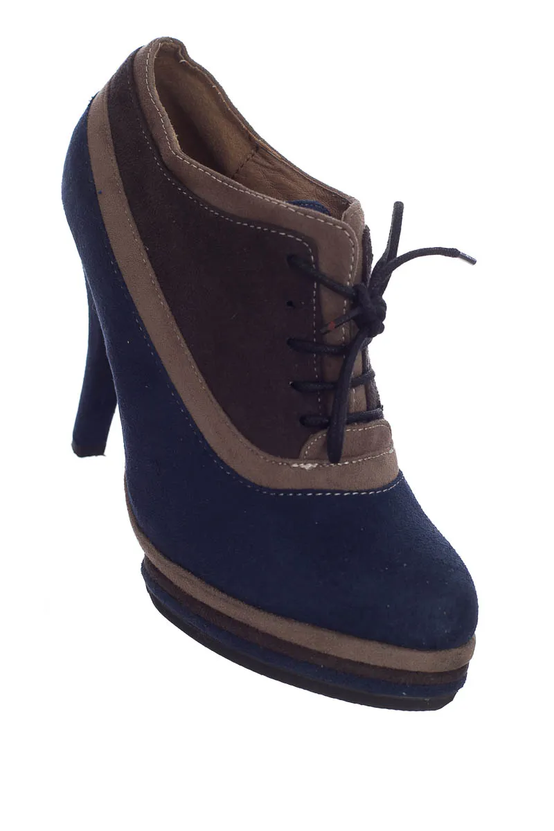 ZAPATOS COLOR AZUL  ALMA EN PENA