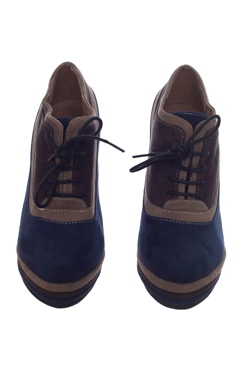ZAPATOS COLOR AZUL  ALMA EN PENA